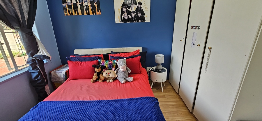 4 Bedroom Property for Sale in General Albertspark Gauteng