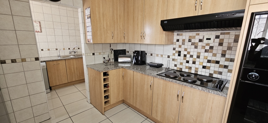 4 Bedroom Property for Sale in Randhart Gauteng