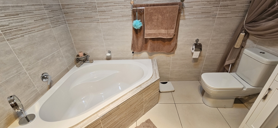 4 Bedroom Property for Sale in Randhart Gauteng