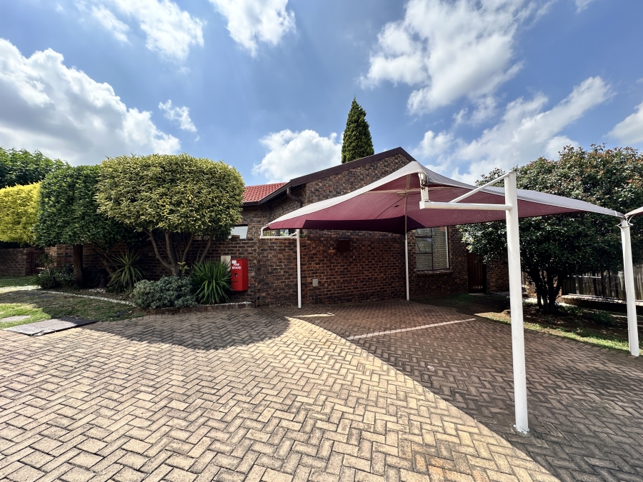 3 Bedroom Property for Sale in Liefde en Vrede Gauteng
