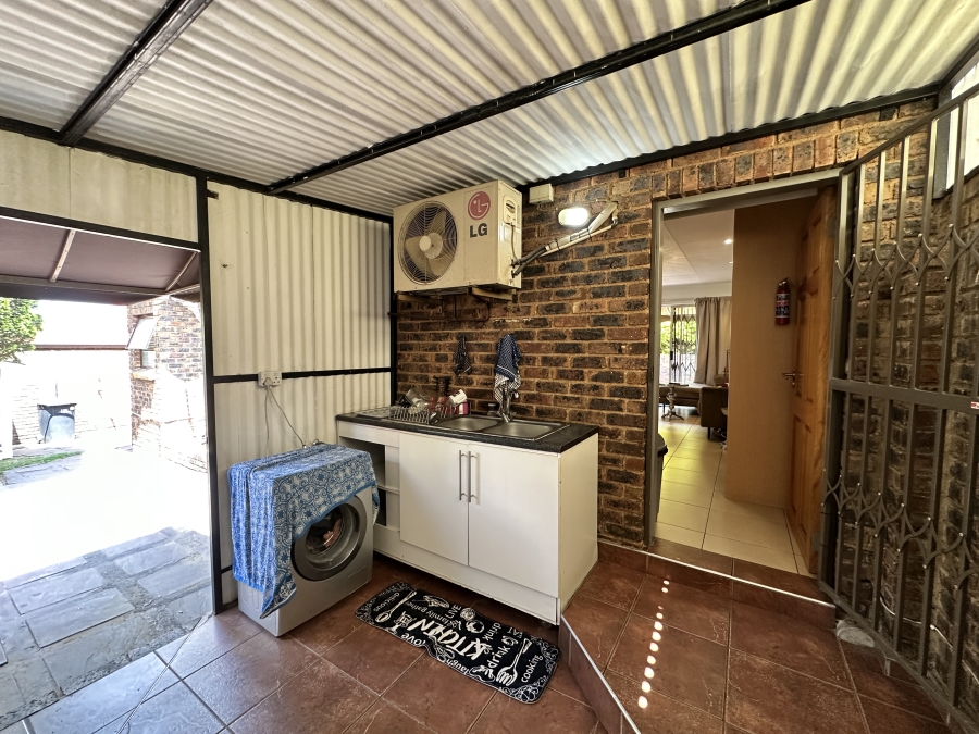 3 Bedroom Property for Sale in Liefde en Vrede Gauteng