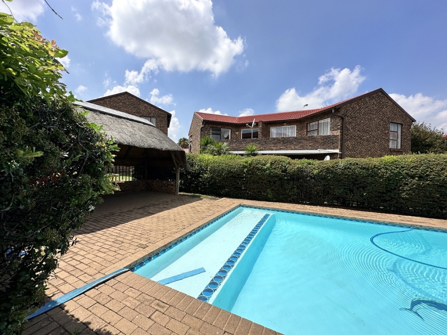 3 Bedroom Property for Sale in Liefde en Vrede Gauteng