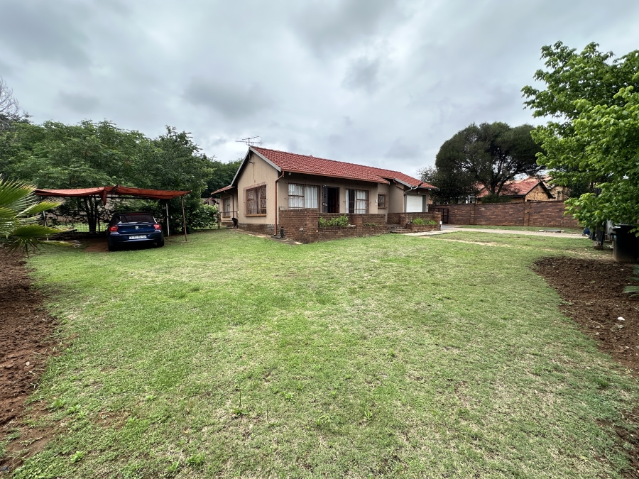 3 Bedroom Property for Sale in Gosforth Park Gauteng