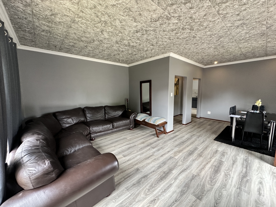 3 Bedroom Property for Sale in Gosforth Park Gauteng