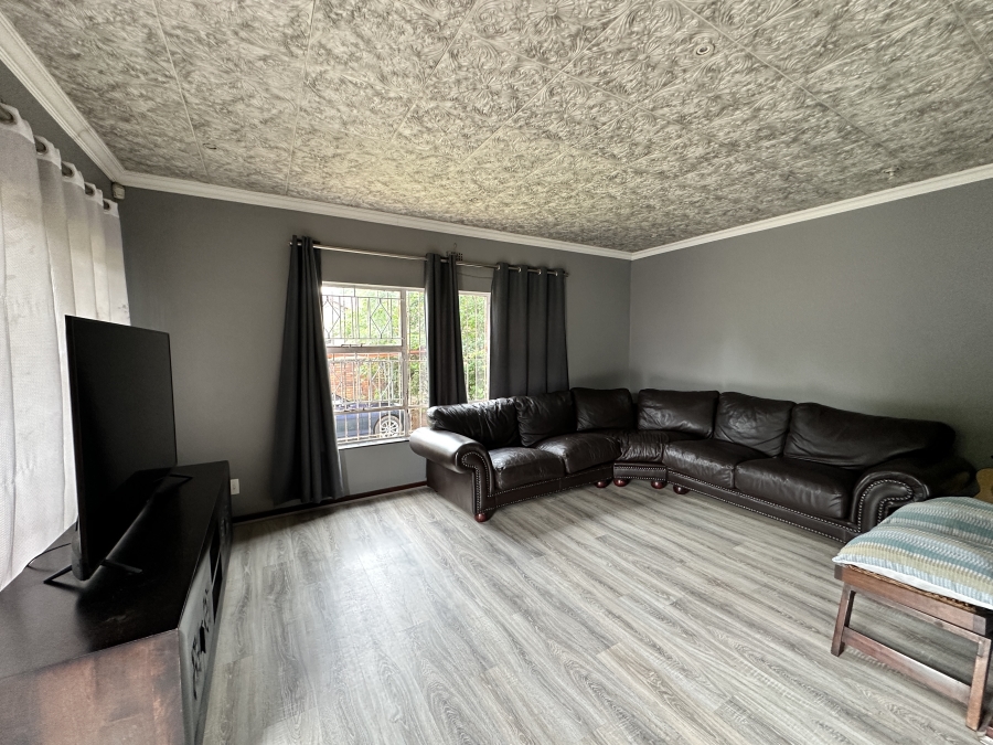 3 Bedroom Property for Sale in Gosforth Park Gauteng