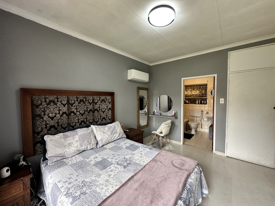 3 Bedroom Property for Sale in Gosforth Park Gauteng