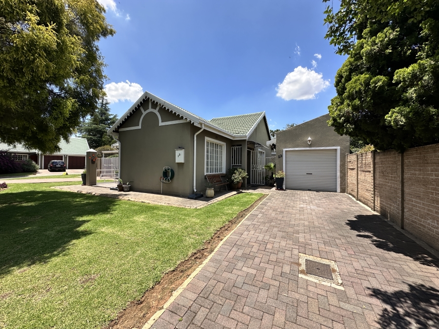 2 Bedroom Property for Sale in Verwoerdpark Gauteng