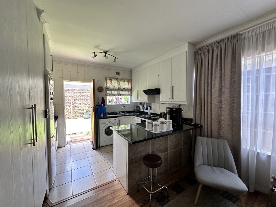 2 Bedroom Property for Sale in Verwoerdpark Gauteng