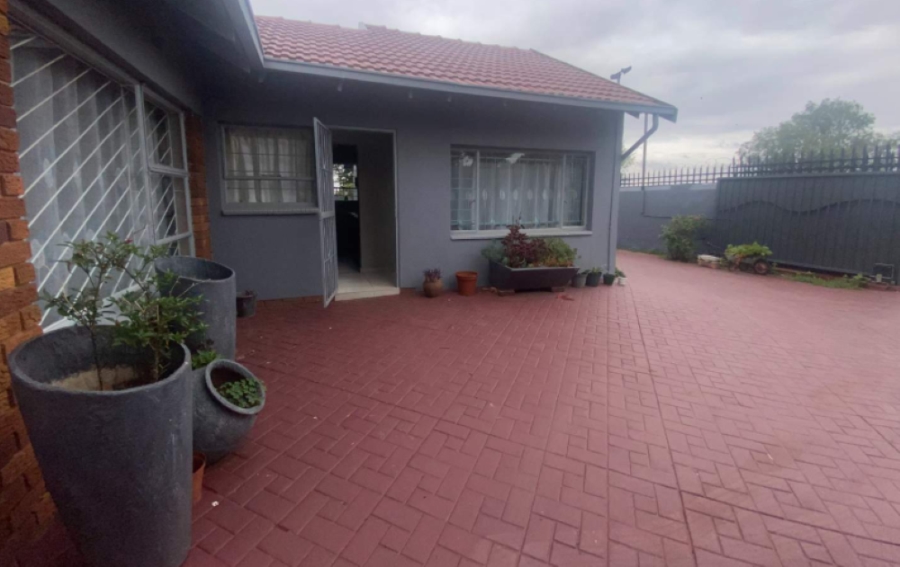 3 Bedroom Property for Sale in Mayberry Park Gauteng