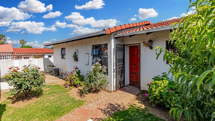2 Bedroom Property for Sale in Ormonde Gauteng