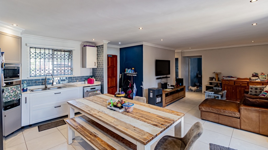 2 Bedroom Property for Sale in Ormonde Gauteng