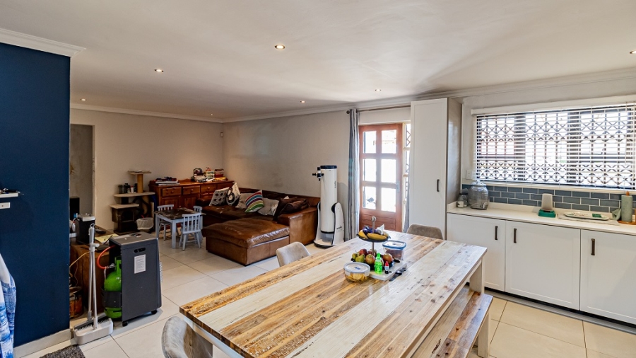 2 Bedroom Property for Sale in Ormonde Gauteng