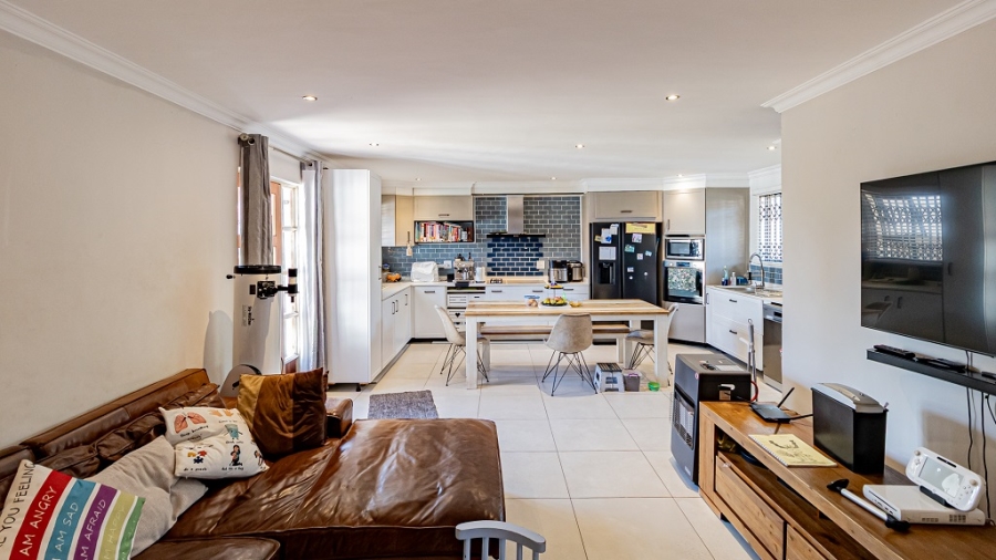 2 Bedroom Property for Sale in Ormonde Gauteng