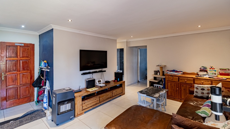 2 Bedroom Property for Sale in Ormonde Gauteng