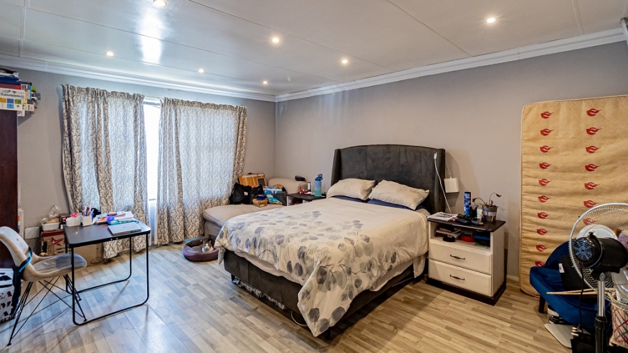 2 Bedroom Property for Sale in Ormonde Gauteng