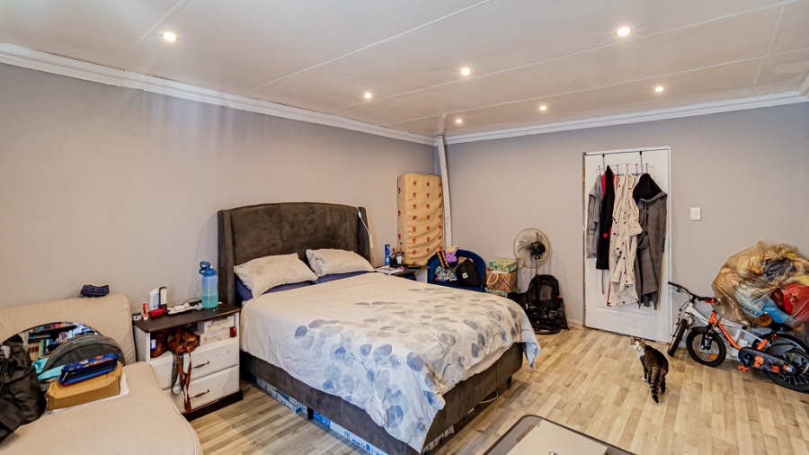 2 Bedroom Property for Sale in Ormonde Gauteng