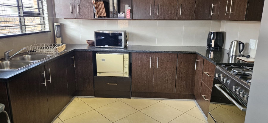 3 Bedroom Property for Sale in New Redruth Gauteng