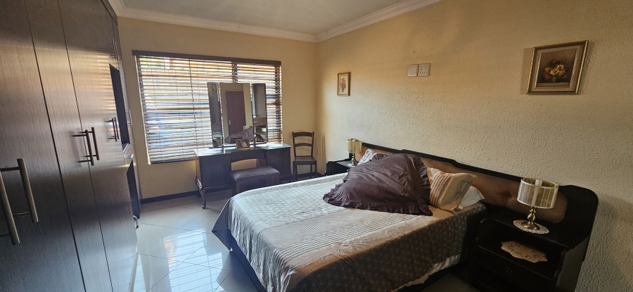 3 Bedroom Property for Sale in New Redruth Gauteng