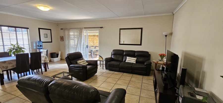 3 Bedroom Property for Sale in New Redruth Gauteng