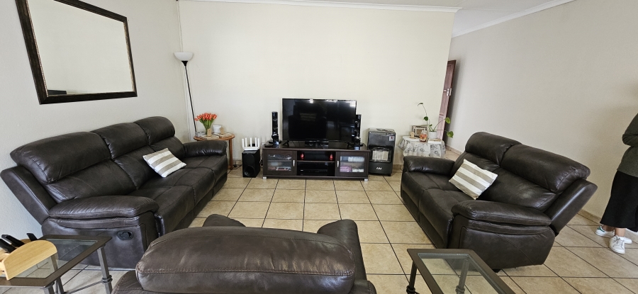 3 Bedroom Property for Sale in New Redruth Gauteng