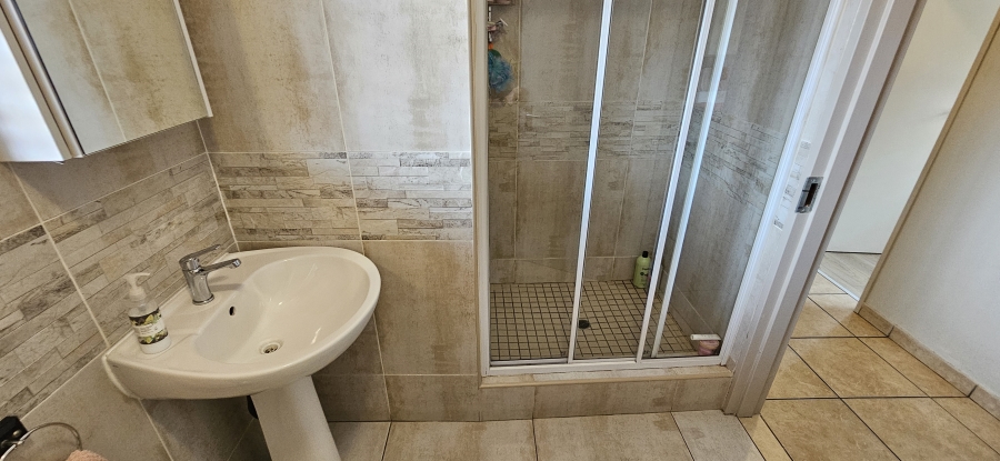 3 Bedroom Property for Sale in New Redruth Gauteng