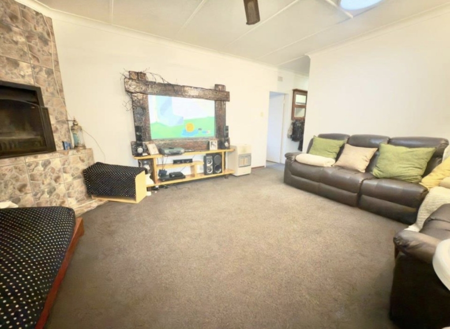 To Let 4 Bedroom Property for Rent in Dalpark Proper Gauteng