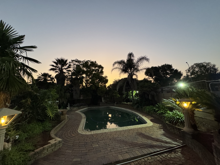 To Let 4 Bedroom Property for Rent in Dalpark Proper Gauteng