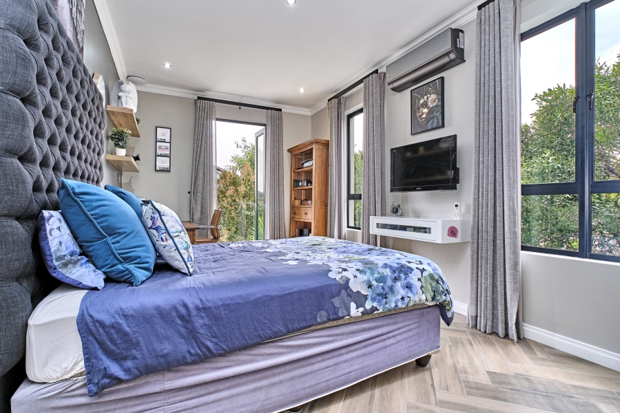 To Let 5 Bedroom Property for Rent in Waterfall Country Village Gauteng