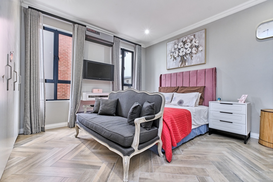 To Let 5 Bedroom Property for Rent in Waterfall Country Village Gauteng