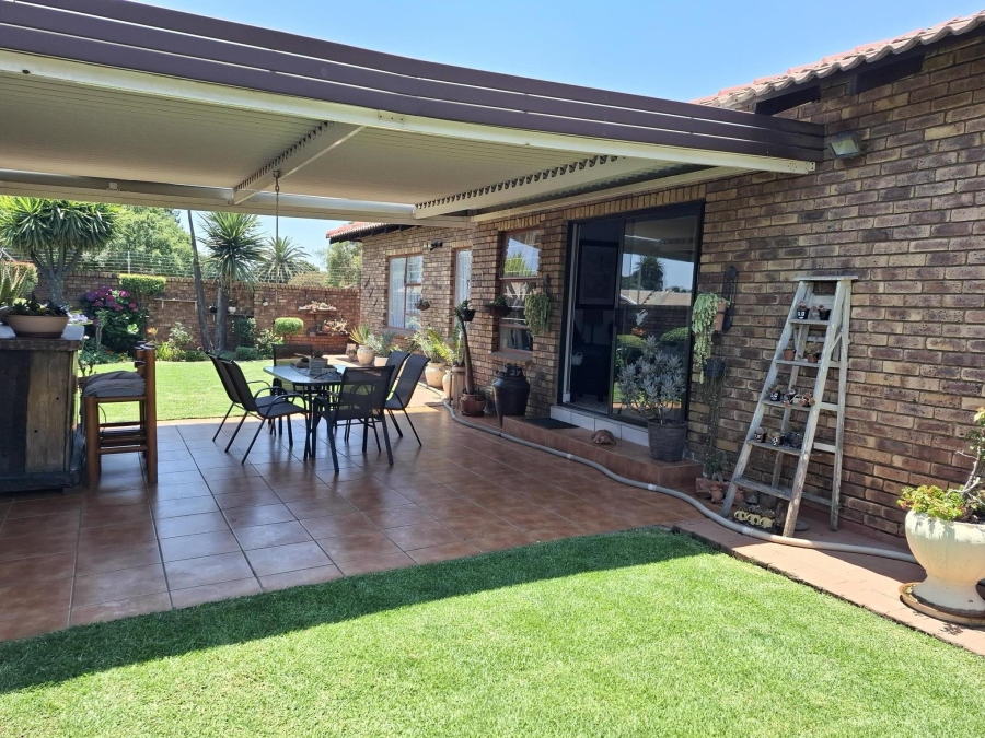 3 Bedroom Property for Sale in Dal Fouche Gauteng