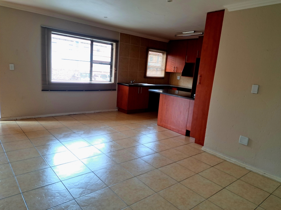 To Let 2 Bedroom Property for Rent in New Redruth Gauteng