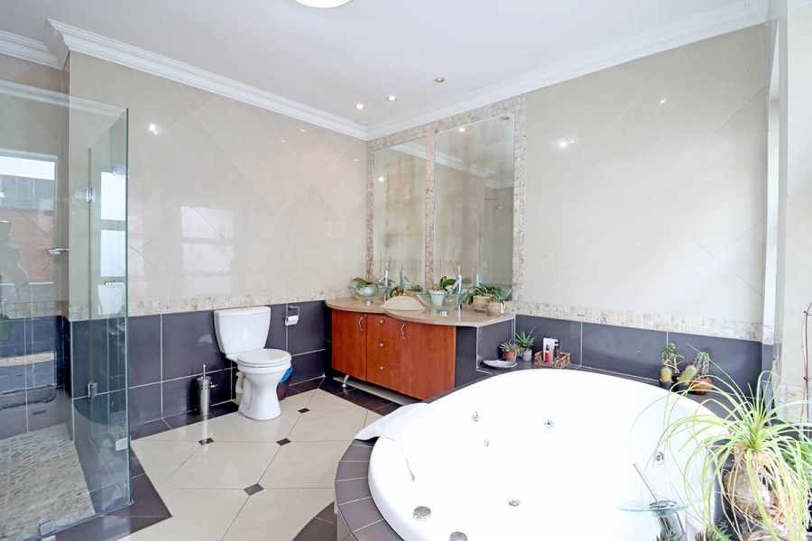 3 Bedroom Property for Sale in Highlands North Gauteng