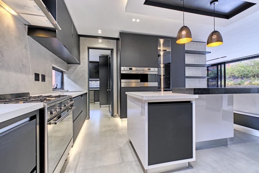 To Let 5 Bedroom Property for Rent in Waterfall Country Estate Gauteng