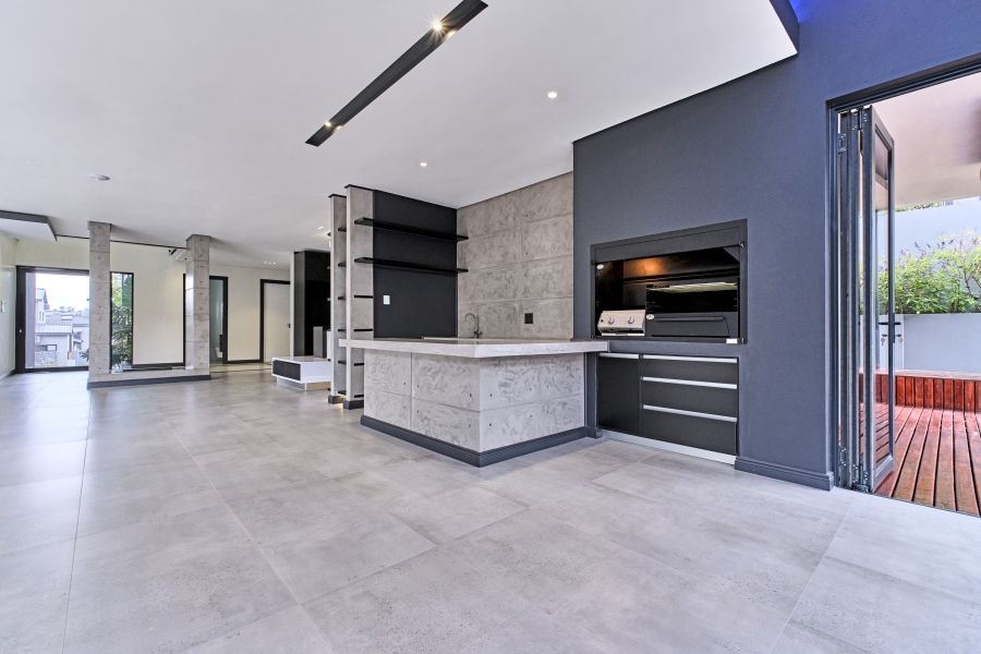 To Let 5 Bedroom Property for Rent in Waterfall Country Estate Gauteng