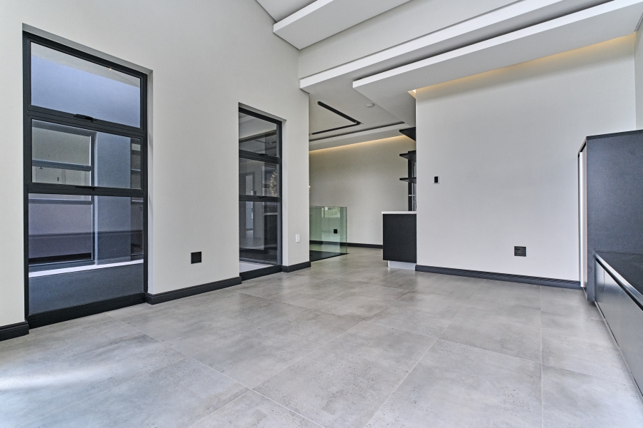 To Let 5 Bedroom Property for Rent in Waterfall Country Estate Gauteng