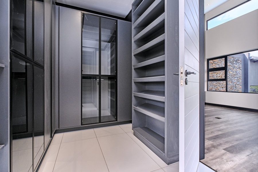 To Let 5 Bedroom Property for Rent in Waterfall Country Estate Gauteng