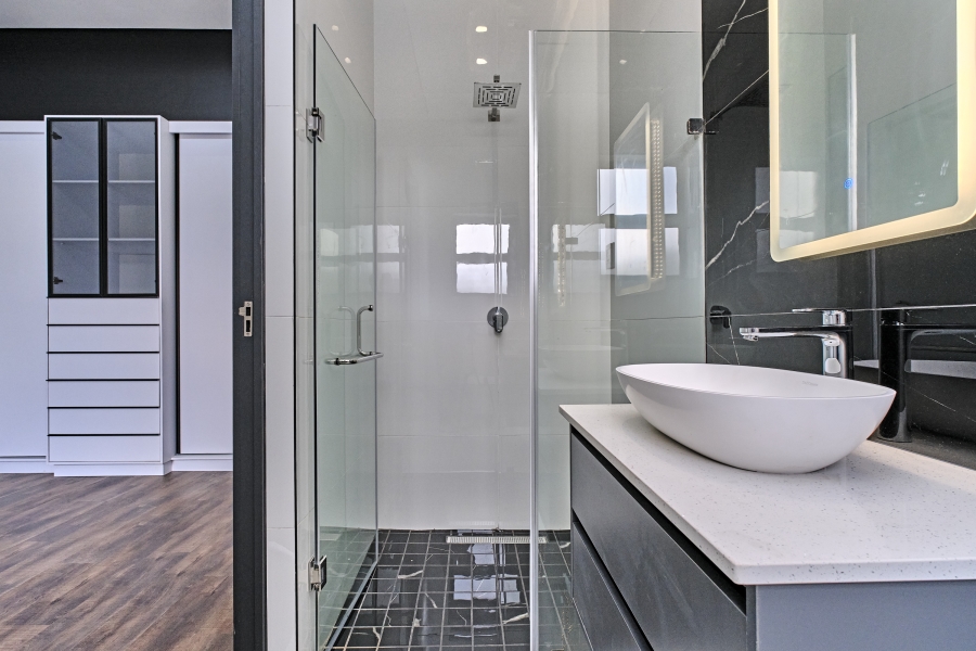 To Let 5 Bedroom Property for Rent in Waterfall Country Estate Gauteng