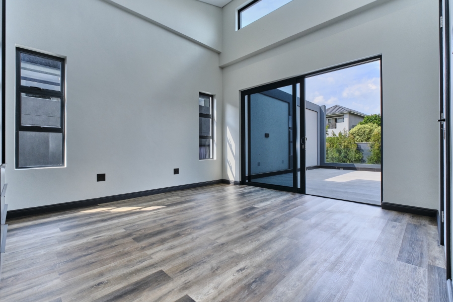 To Let 5 Bedroom Property for Rent in Waterfall Country Estate Gauteng