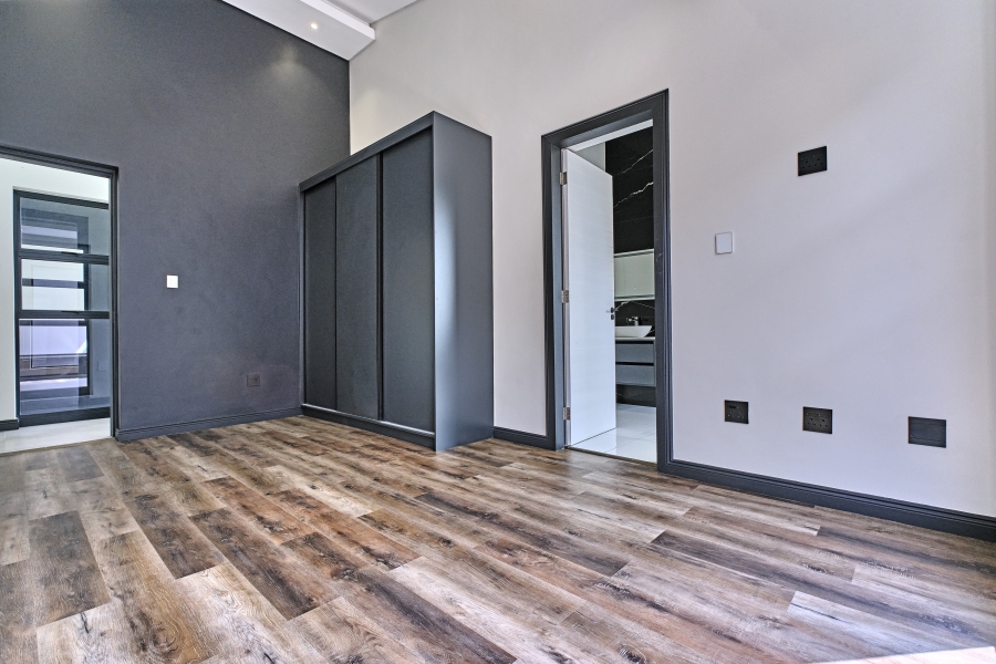 To Let 5 Bedroom Property for Rent in Waterfall Country Estate Gauteng