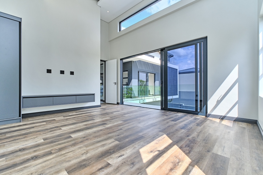 To Let 5 Bedroom Property for Rent in Waterfall Country Estate Gauteng