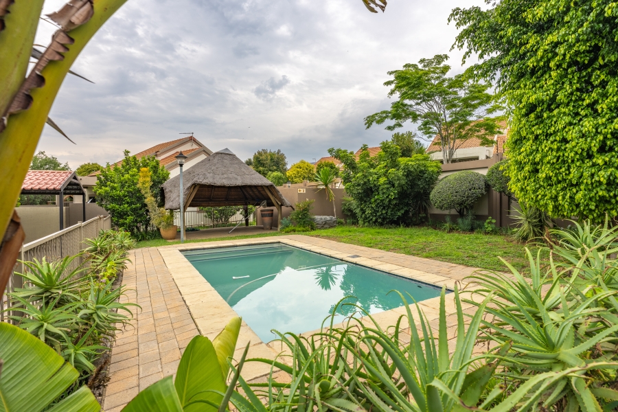 3 Bedroom Property for Sale in Broadacres Gauteng