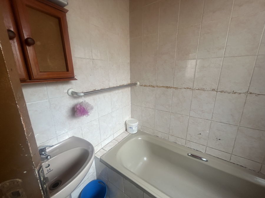 3 Bedroom Property for Sale in Slovoville Gauteng