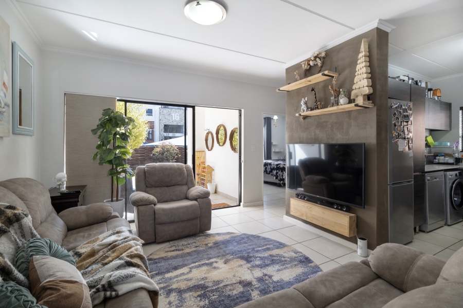 3 Bedroom Property for Sale in Greenstone Crest Gauteng