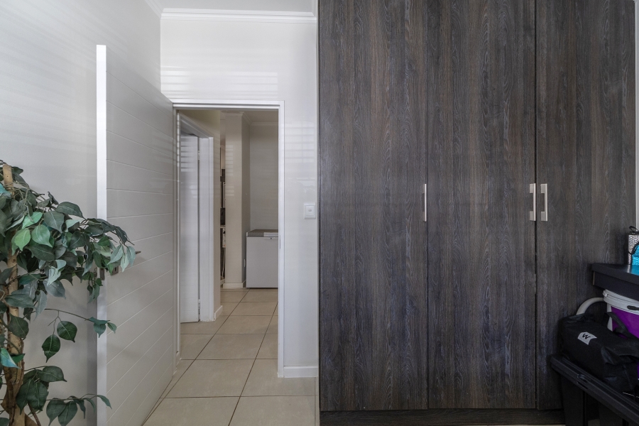 3 Bedroom Property for Sale in Greenstone Crest Gauteng