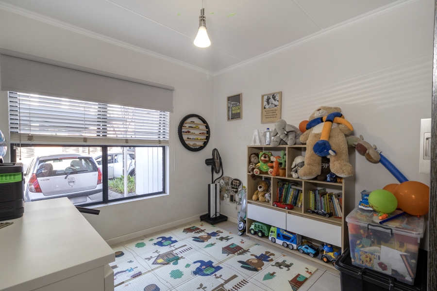 3 Bedroom Property for Sale in Greenstone Crest Gauteng