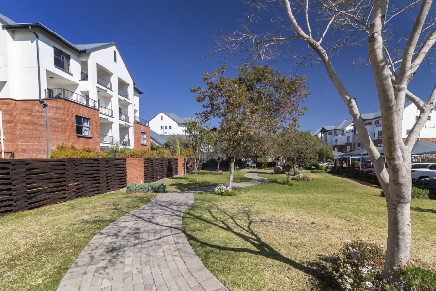 3 Bedroom Property for Sale in Greenstone Crest Gauteng