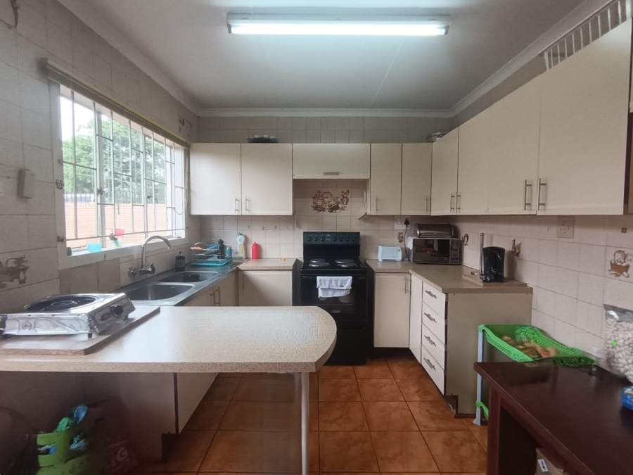 3 Bedroom Property for Sale in Roshnee Gauteng