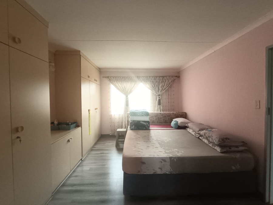 3 Bedroom Property for Sale in Roshnee Gauteng