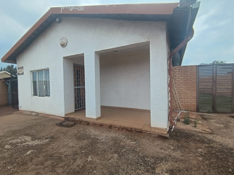 3 Bedroom Property for Sale in Roshnee Gauteng