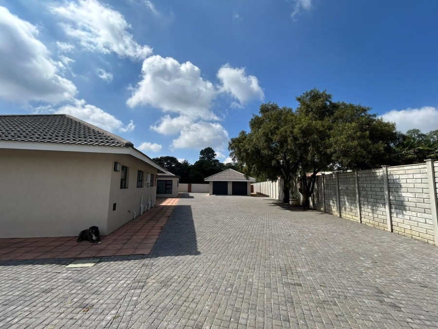 4 Bedroom Property for Sale in Vanderbijlpark SW 5 Gauteng